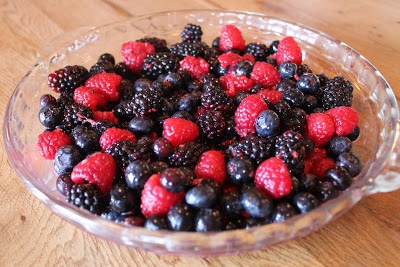 Summer-berry-crisp-step-5