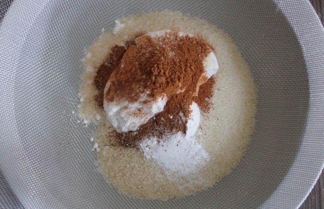 apple-cinnamon-baked-doughnut-holes-step-1