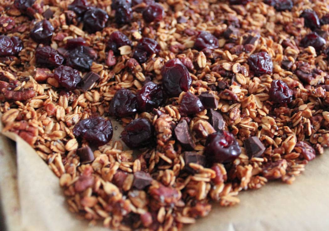 dark-chocolate-cherry-granola-with-crunchy-quinoa-vegan-gluten-free-step-7