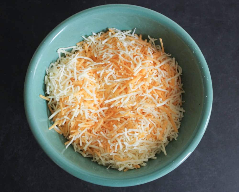 Barbecue-Chicken-Grilled-Cheese-with-Avocado-Cilantro-and-Red-Onion-step-3