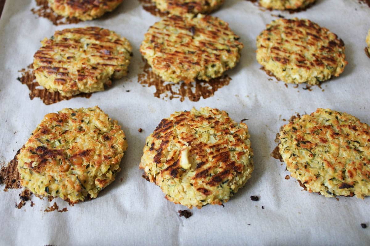gluten-free-baked-zucchini-quinoa-cakes-with-dill-yogurt-sauce-step-7