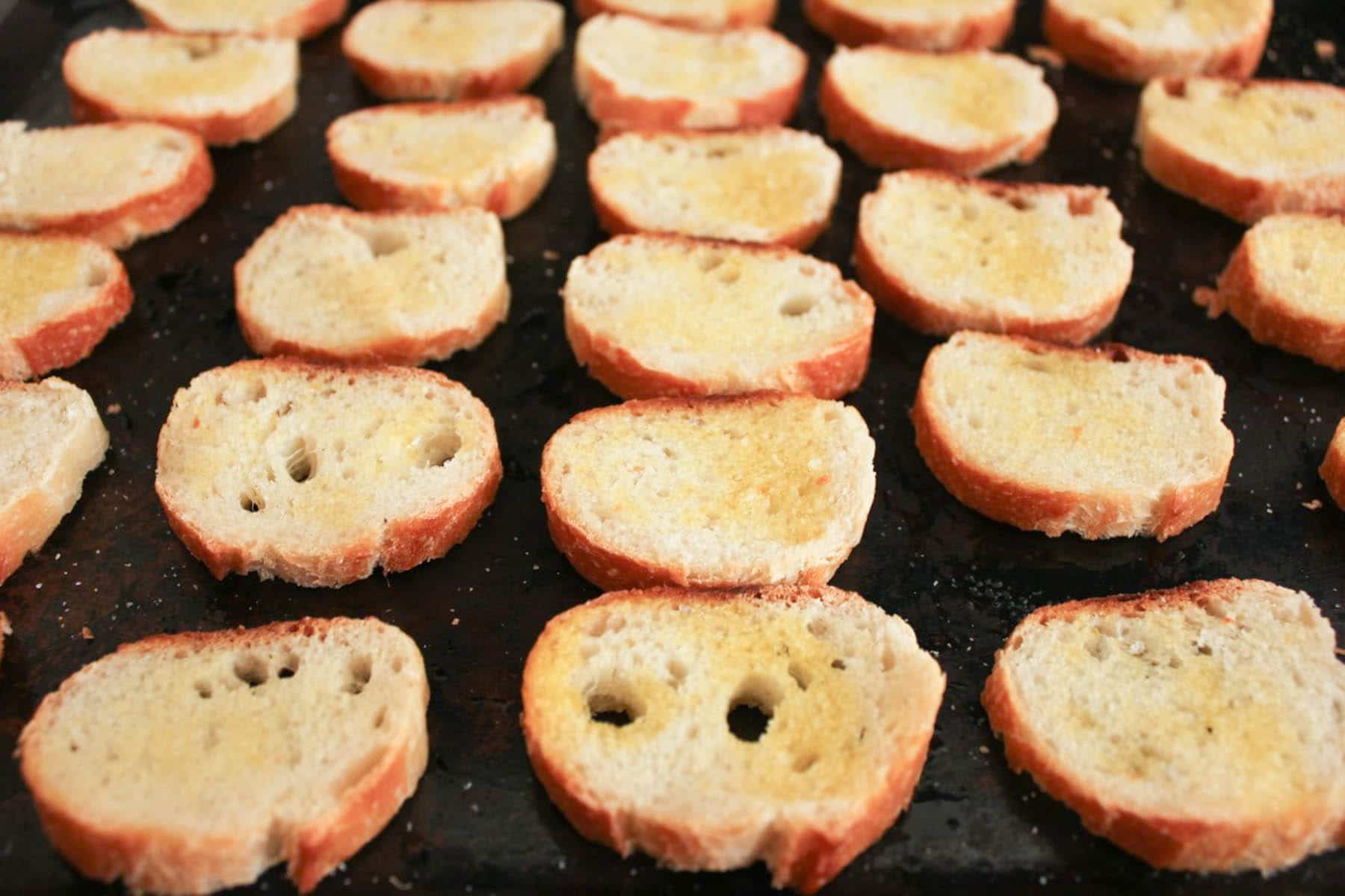 beef-tenderloin-crostini-with-whipped-goat-cheese-and-pesto-step-1
