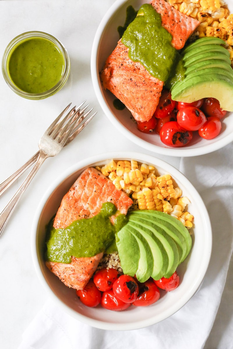 Summer-Quinoa-Bowl-with-Grilled-Salmon-and-Basil-Vinaigrette