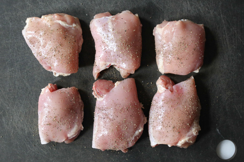 braised-chicken-thighs-with-spinach-white-beans-step-1